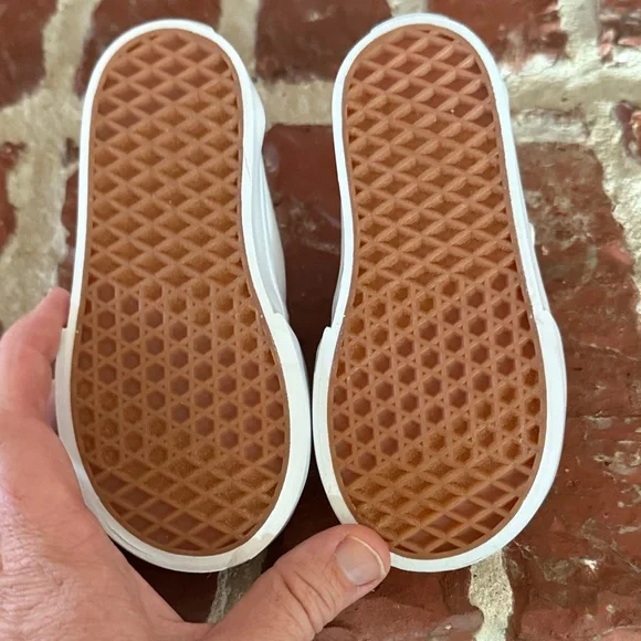 Vans White Toddler Shoes girls Mary Jane style - Picture 2 of 7